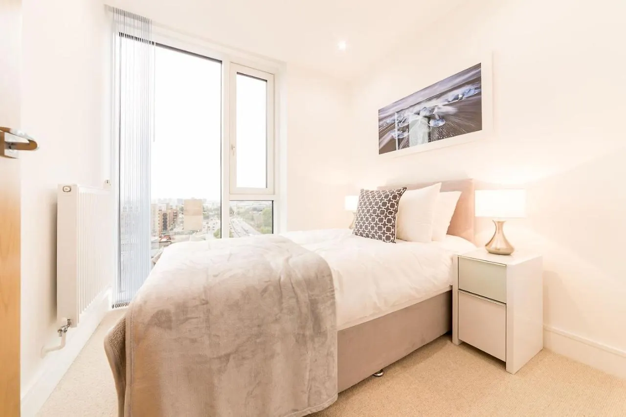 Xquisite Stay Penthouse Apartment London 5*,