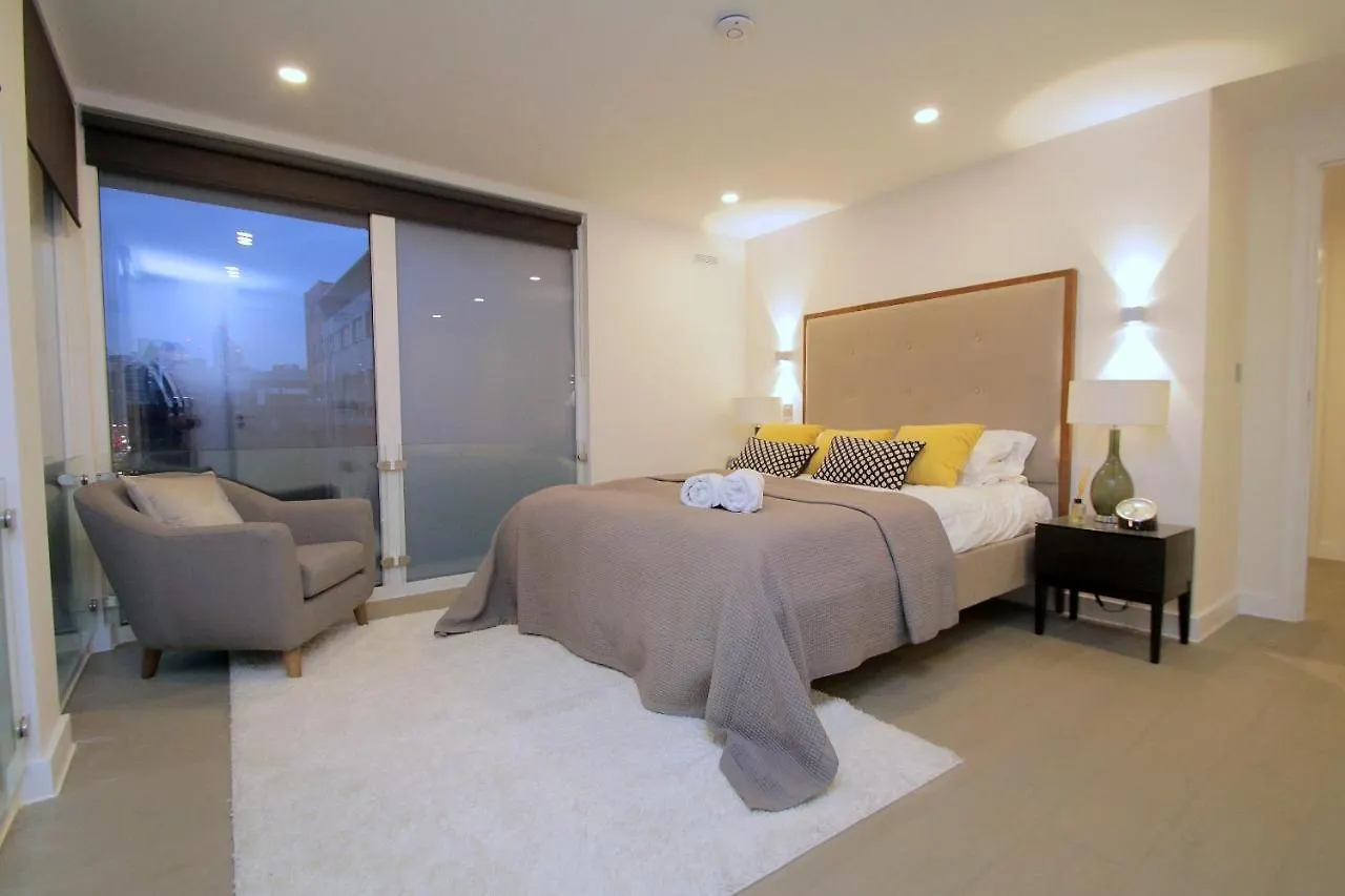 Xquisite Stay Penthouse Apartment London Bed & Breakfast