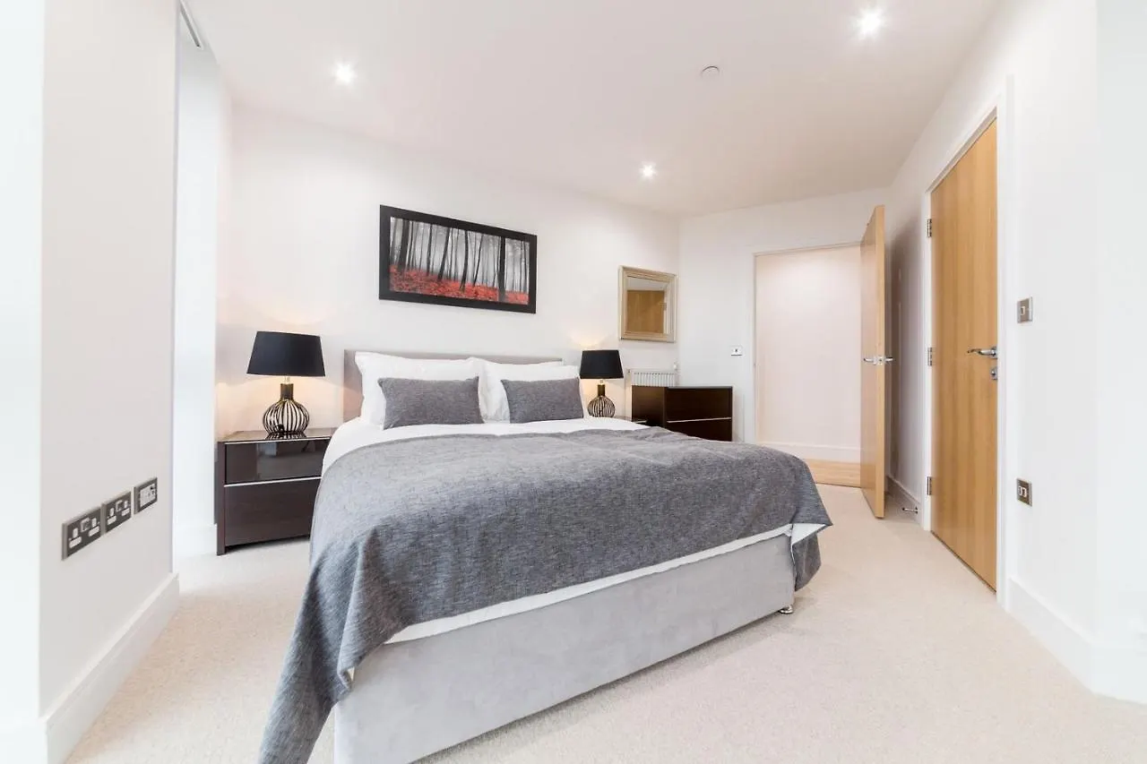 Xquisite Stay Penthouse Apartment London