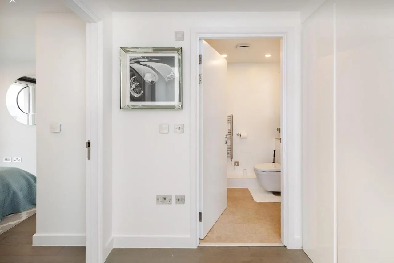 Xquisite Stay Penthouse Apartment London