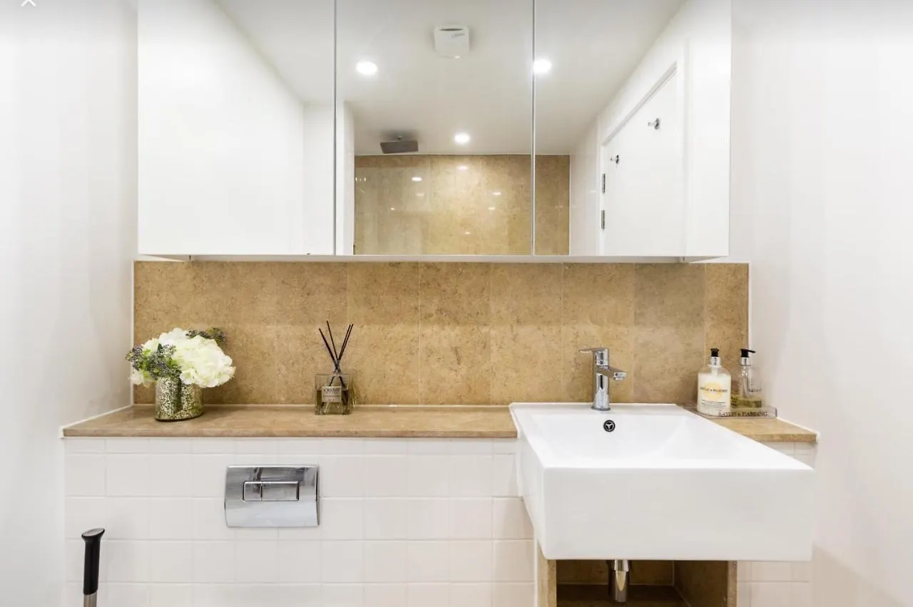Bed & Breakfast Xquisite Stay Penthouse Apartment London